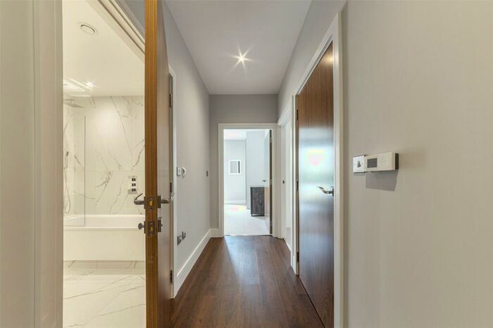 2 Bedroom Apartment To Rent In Handlebury House, Leamouth Road, Orchard Wharf, London, E14