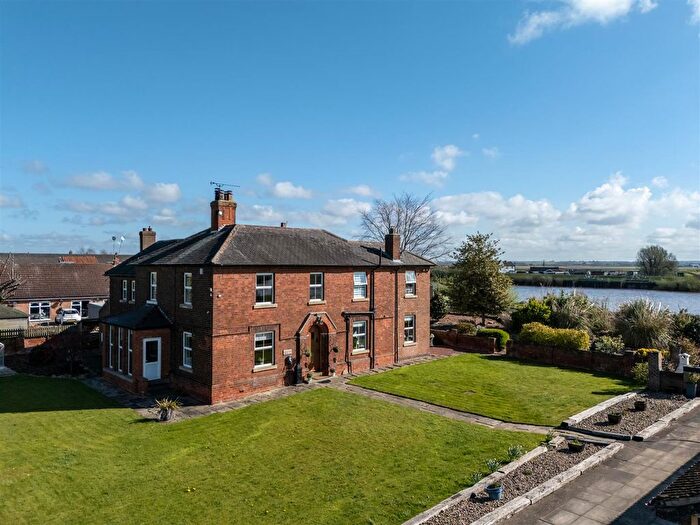8 Bedroom Detached House For Sale In North Ewster, West Butterwick, North Lincolnshire, DN17