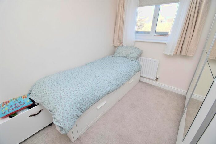 4 Bedroom Town House To Rent In Butler Way, Wakefield, WF1