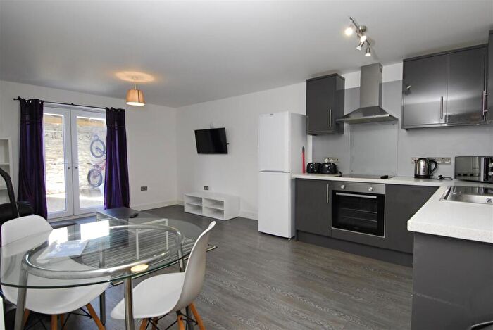 2 Bedroom Flat To Rent In Belgrave Manor Apt, Plymouth, PL4