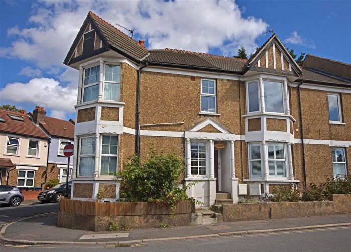 2 Bedroom Maisonette To Rent In Lauriston Villas, Sanderstead Road, South Croydon, CR2