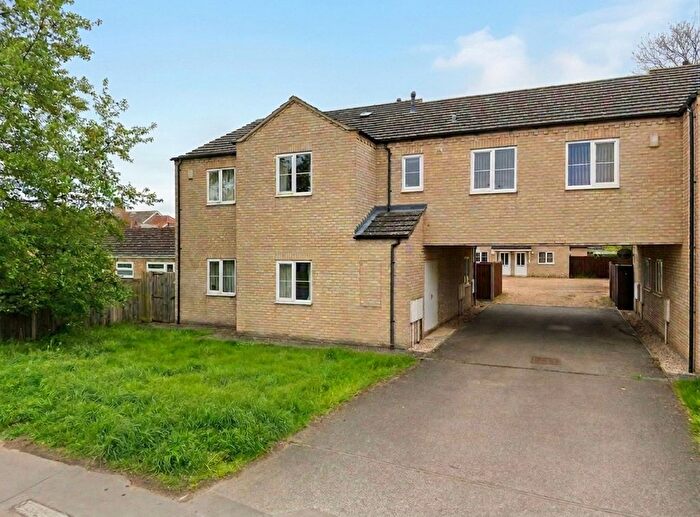 2 Bedroom Flat To Rent In Ash Croft, Sutton, CB6