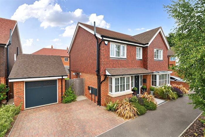 4 Bedroom Detached House For Sale In Stocks Way, Lenham, ME17