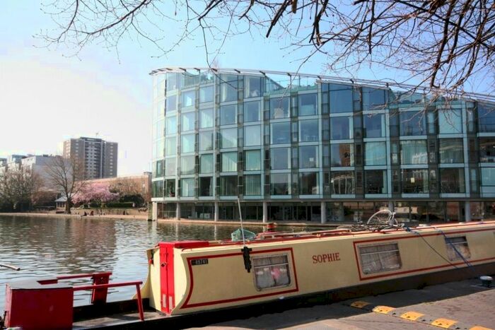 2 Bedroom Flat To Rent In Graham Street, London, N1