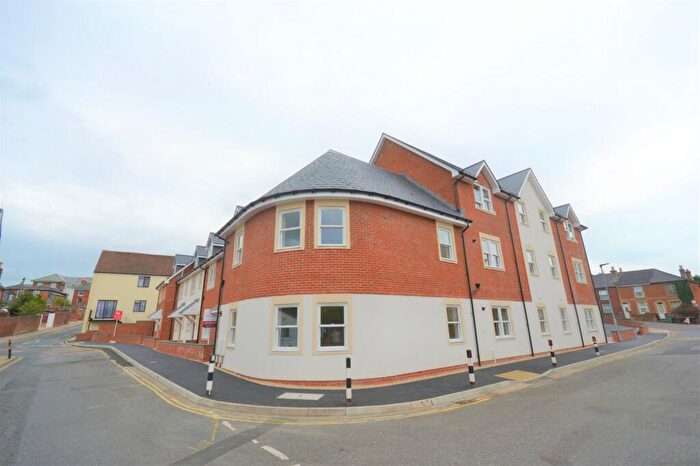 2 Bedroom Apartment To Rent In Mill Street, Newport, PO30