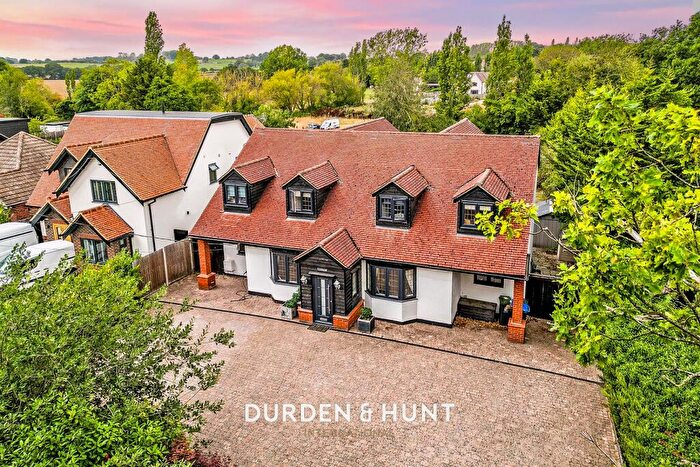 5 Bedroom Detached House For Sale In Bournebridge Lane, Stapleford Abbotts, RM4