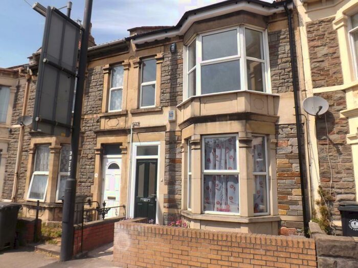 1 Bedroom Flat To Rent In St. Johns Lane, Bedminster, BS3