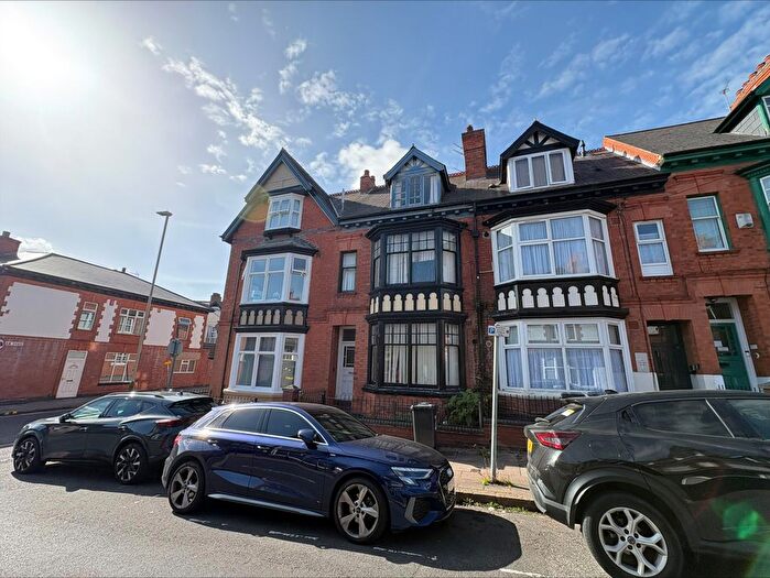 6 Bedroom Property For Sale In Chaucer Street, Leicester, Leicestershire, LE2