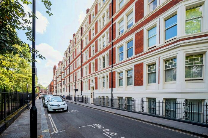 2 Bedroom Flat To Rent In Ridgmount Gardens, Bloomsbury, London, WC1E