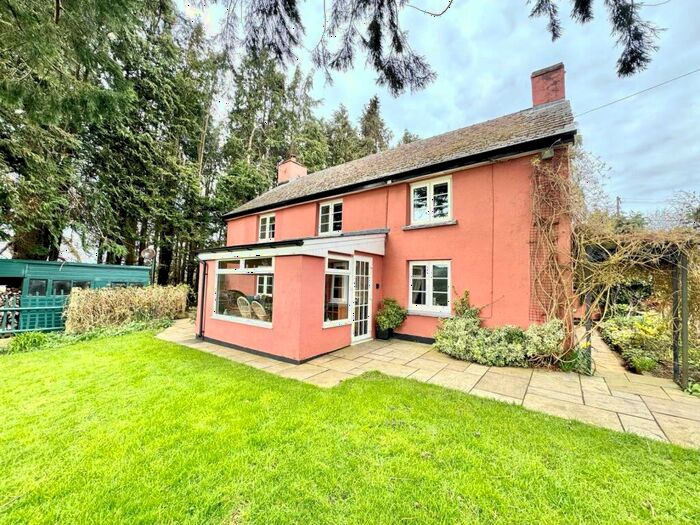 4 Bedroom Detached House For Sale In Maesmynis, Builth Wells, Powys, LD2