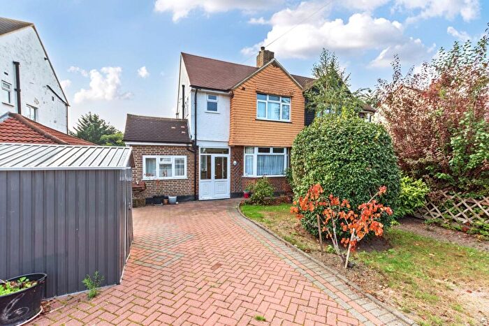 4 Bedroom Semi Detached House For Sale In Packmores Road, London, SE9