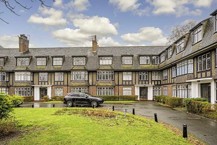 Studio To Rent In Cambridge Park, Twickenham, TW1