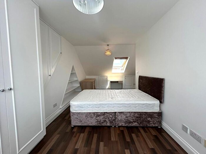 2 Bedroom Maisonette To Rent In Whitefriars Avenue, Harrow & Wealdstone, HA3
