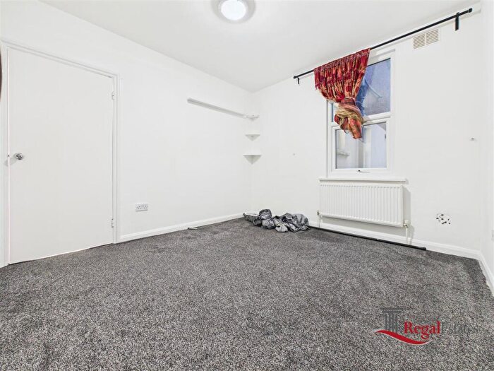 1 Bedroom Flat To Rent In Cobbold Road, Willesden, NW10