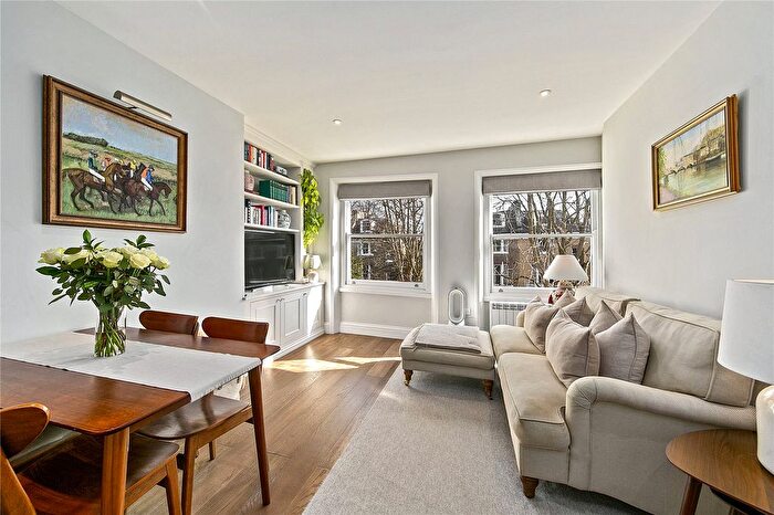 1 Bedroom Flat For Sale In Richmond Road, East Twickenham, TW1