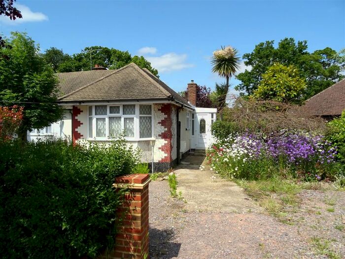 2 Bedroom SemiDetached Bungalow For Sale In Dickens Drive, Addlestone