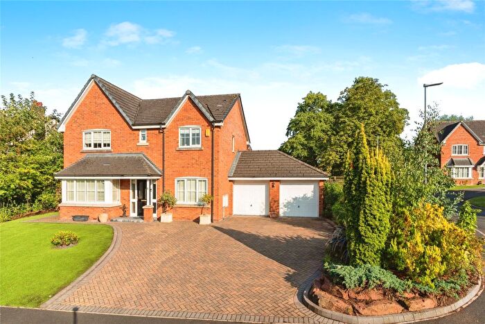 4 Bedroom Detached House For Sale In Aston Lane, Preston Brook, Runcorn, Cheshire, WA7