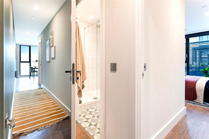 2 Bedroom Apartment To Rent In Uncle Leeds, Whitehall, LS12