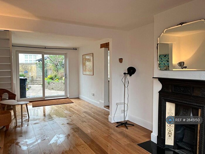 4 Bedroom End Of Terrace House To Rent In New Road, Ware, SG12