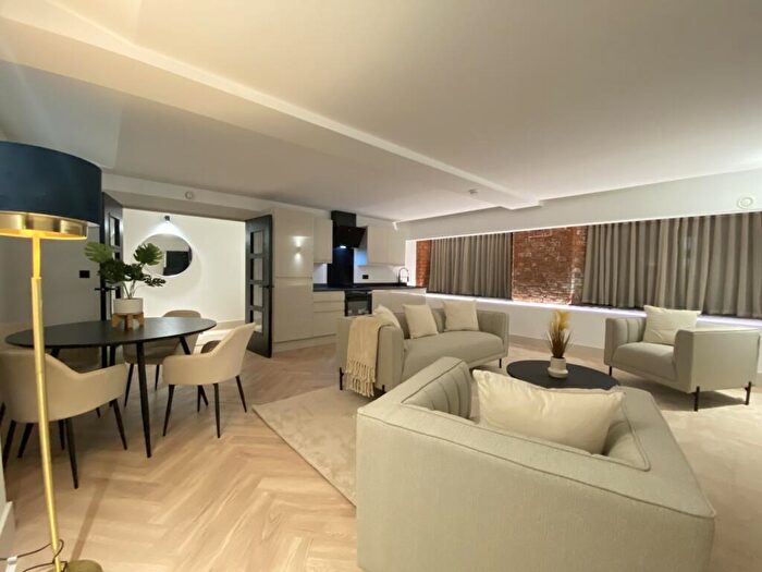 4 Bedroom Apartment To Rent In Globe House, Southall Street, Manchester, M3