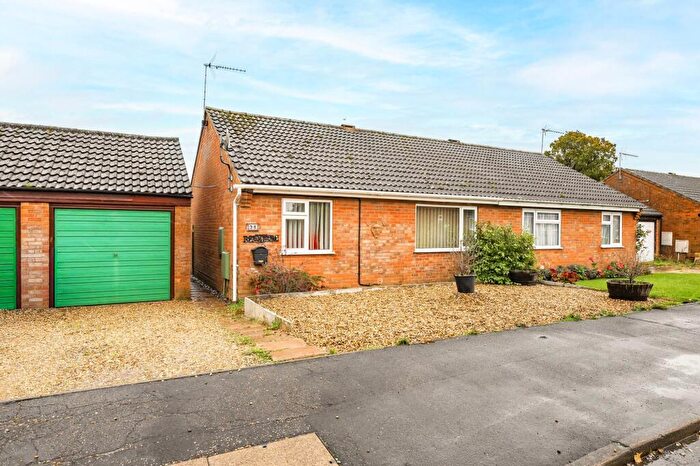 2 Bedroom Semi-Detached Bungalow For Sale In Hillcrest Avenue, Dereham, NR19