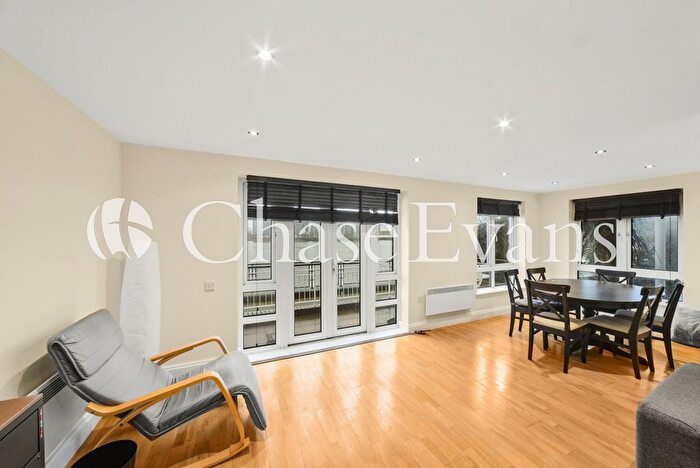 2 Bedroom Flat To Rent In St Davids, Isle Of Dogs, London, E14