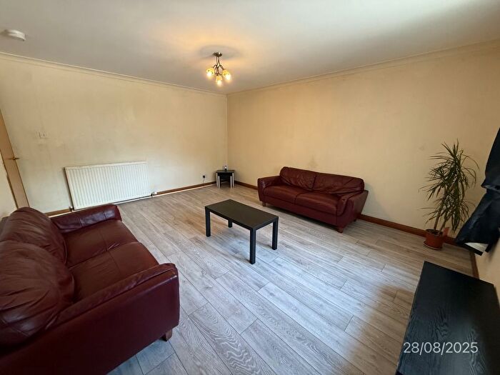 2 Bedroom Flat To Rent In Ashgrove Road, Ground Floor Left, Aberdeen, AB25