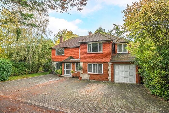 5 Bedroom Property To Rent In Greatford Drive, Guildford, GU1