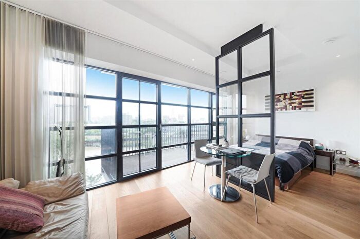 Studio For Sale In Amelia House, Lyell Street, London, E14