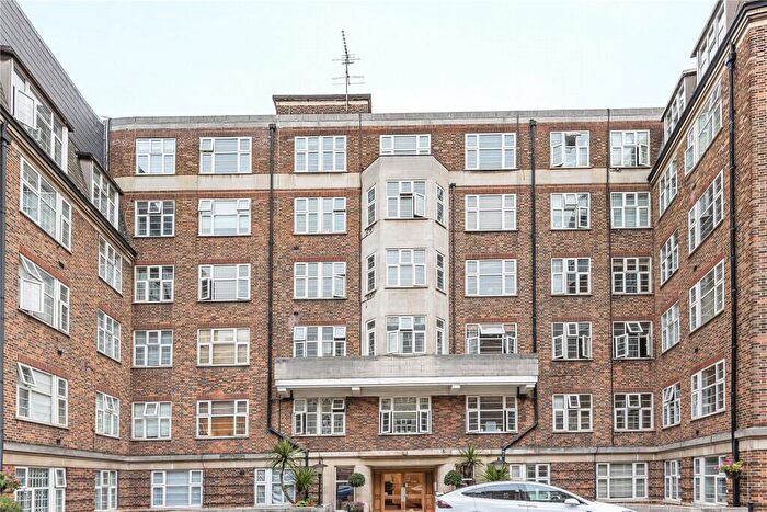 4 Bedroom Flat To Rent In College Crescent, London, NW3