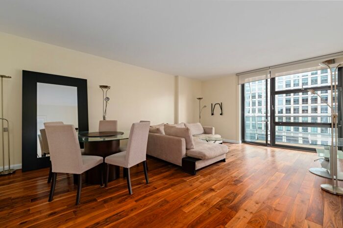 2 Bedroom Flat To Rent In South Quay Square, E14