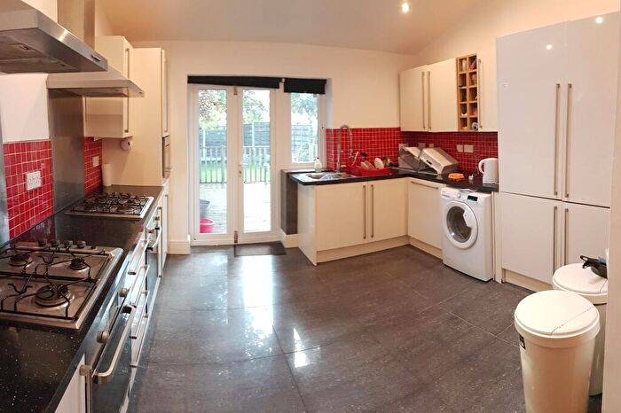 8 Bedroom Semi-Detached House To Rent In Brocklebank Road, Manchester, M14