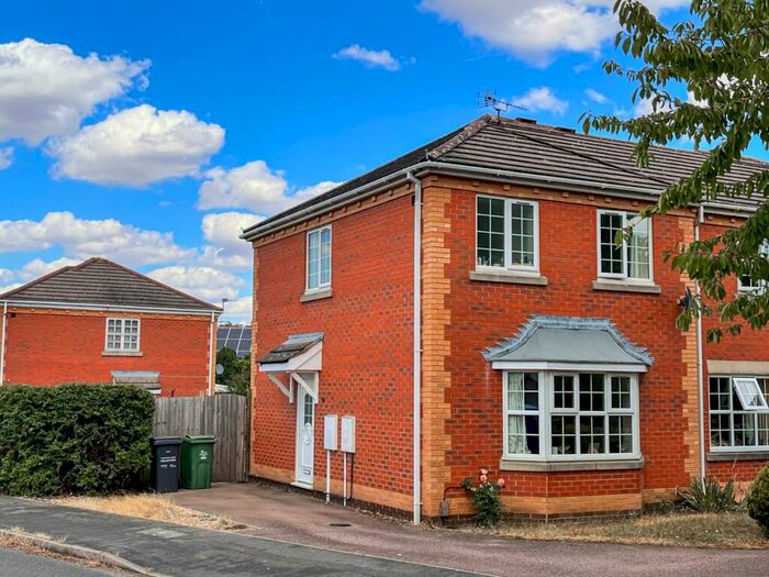3 Bedroom Semi-Detached House To Rent In Bainbridge Road, Loughborough, Leicestershire, LE11