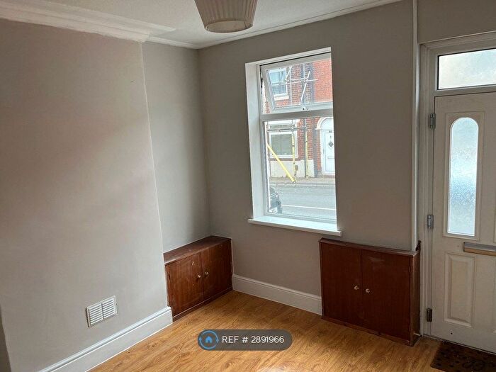 2 Bedroom Terraced House To Rent In Rose St, Stoke-On-Trent, ST1