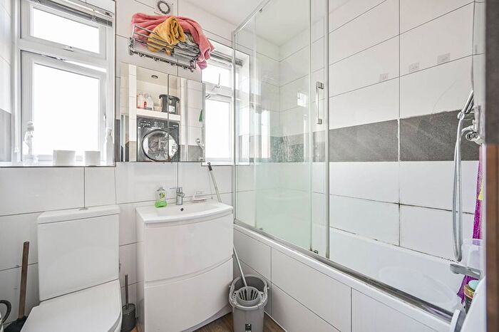 5 Bedroom Terraced House For Sale In Great Cambridge Road, Tottenham, London, N17