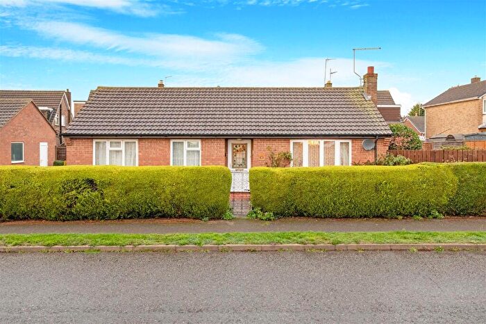 3 Bedroom Detached Bungalow For Sale In Radnor Way, Barton Seagrave, Northamptonshire, NN15
