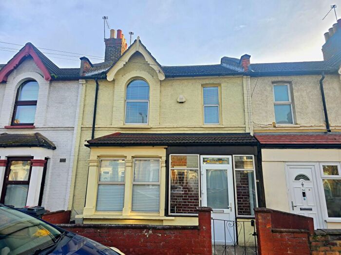 3 Bedroom House To Rent In Bury Street, Edmonton, N9