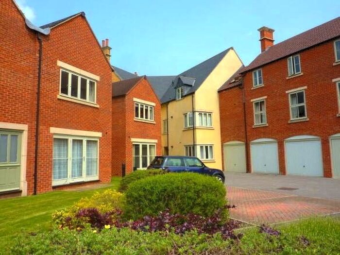 2 Bedroom Flat To Rent In Coachman's Court, Station Road, Moreton-In-Marsh, GL56