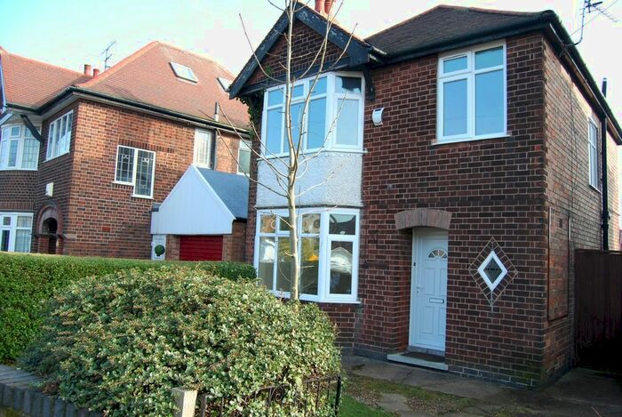 3 Bedroom Detached House To Rent In Digby Avenue, Mapperley, Nottingham, NG3