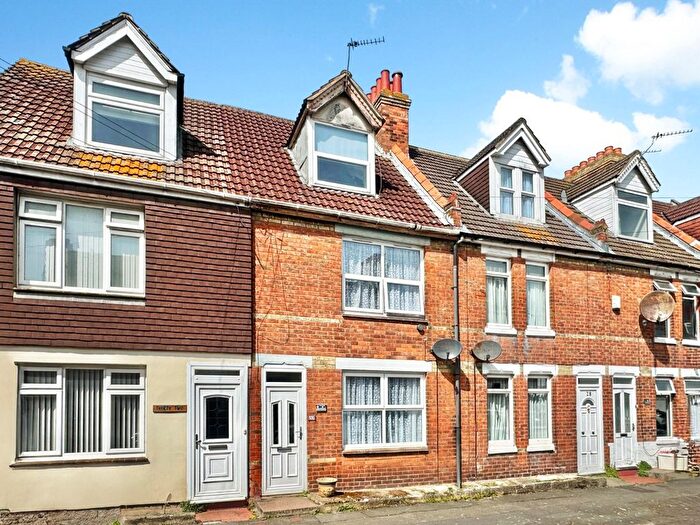 4 Bedroom Detached House To Rent In Gladstone Road, Folkestone, Kent, CT19