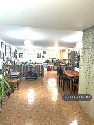 1 Bedroom Flat To Rent In Hackney Road, London, E2