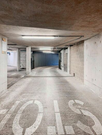 Garage / Parking To Rent In Waterside Way, Tottenham, London, N17