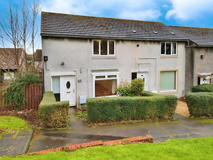 2 Bedroom End Of Terrace House To Rent In Ivanhoe Drive, Glenrothes, Fife, KY6