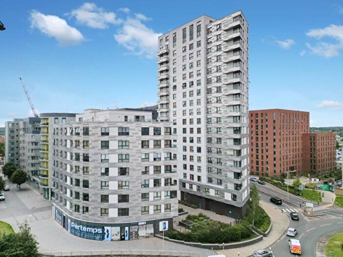 1 Bedroom Flat To Rent In Honister, Reading, RG1