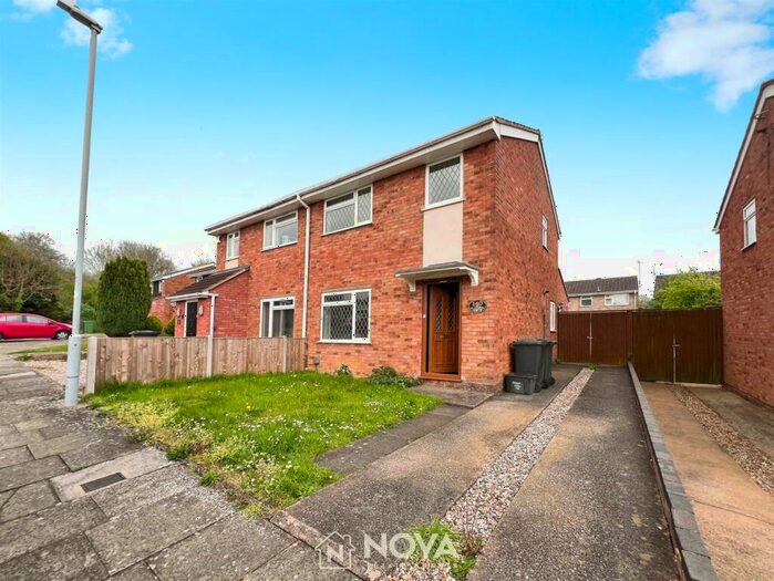3 Bedroom House To Rent In Ventnor Gardens, Luton, LU3