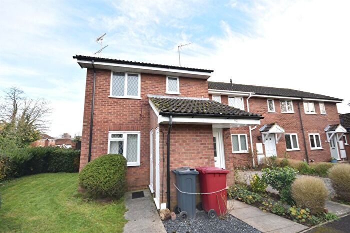 1 Bedroom Apartment For Sale In The Willows, Caversham, Reading, RG4