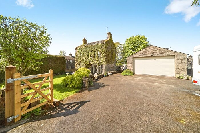 3 Bedroom Detached House For Sale In Hebden Road, Haworth, Keighley, BD22