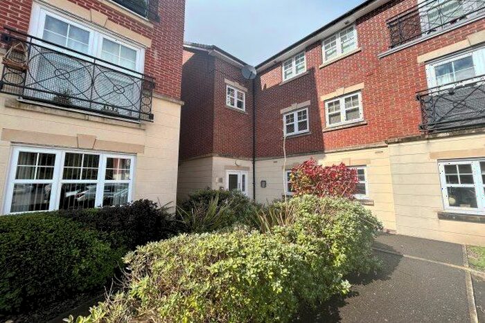 2 Bedroom Flat To Rent In Astley Brook Close, Bolton, BL1