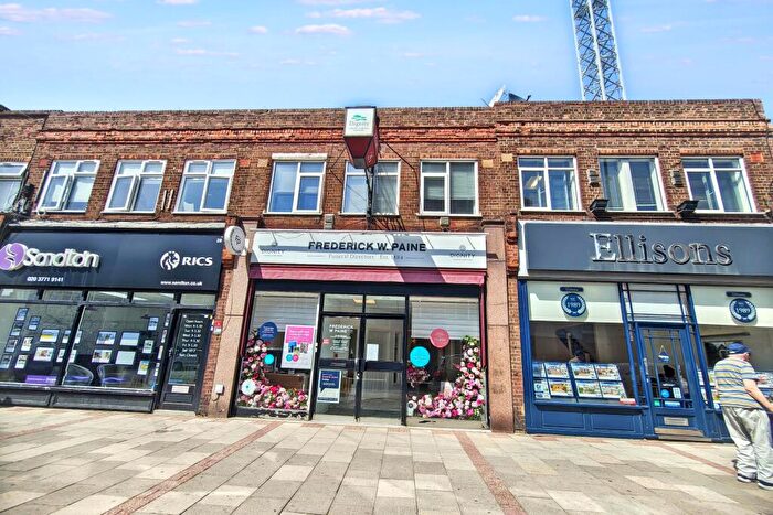 3 Bedroom Flat For Sale In A Crown Lane, Morden, Surrey, SM4