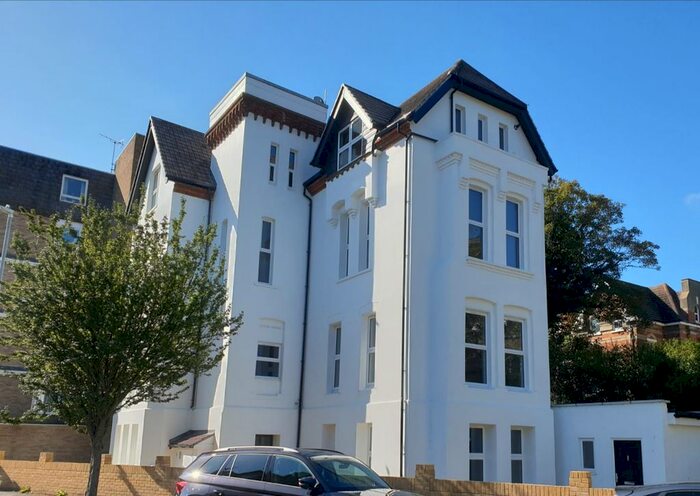 1 Bedroom Flat To Rent In Cheriton Gardens, Folkestone, CT20